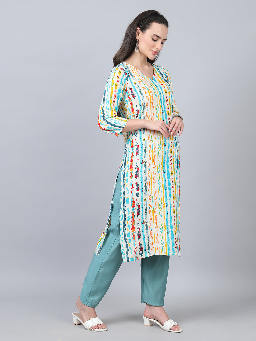 Flamboyant Beige Printed Straight Women's Kurti