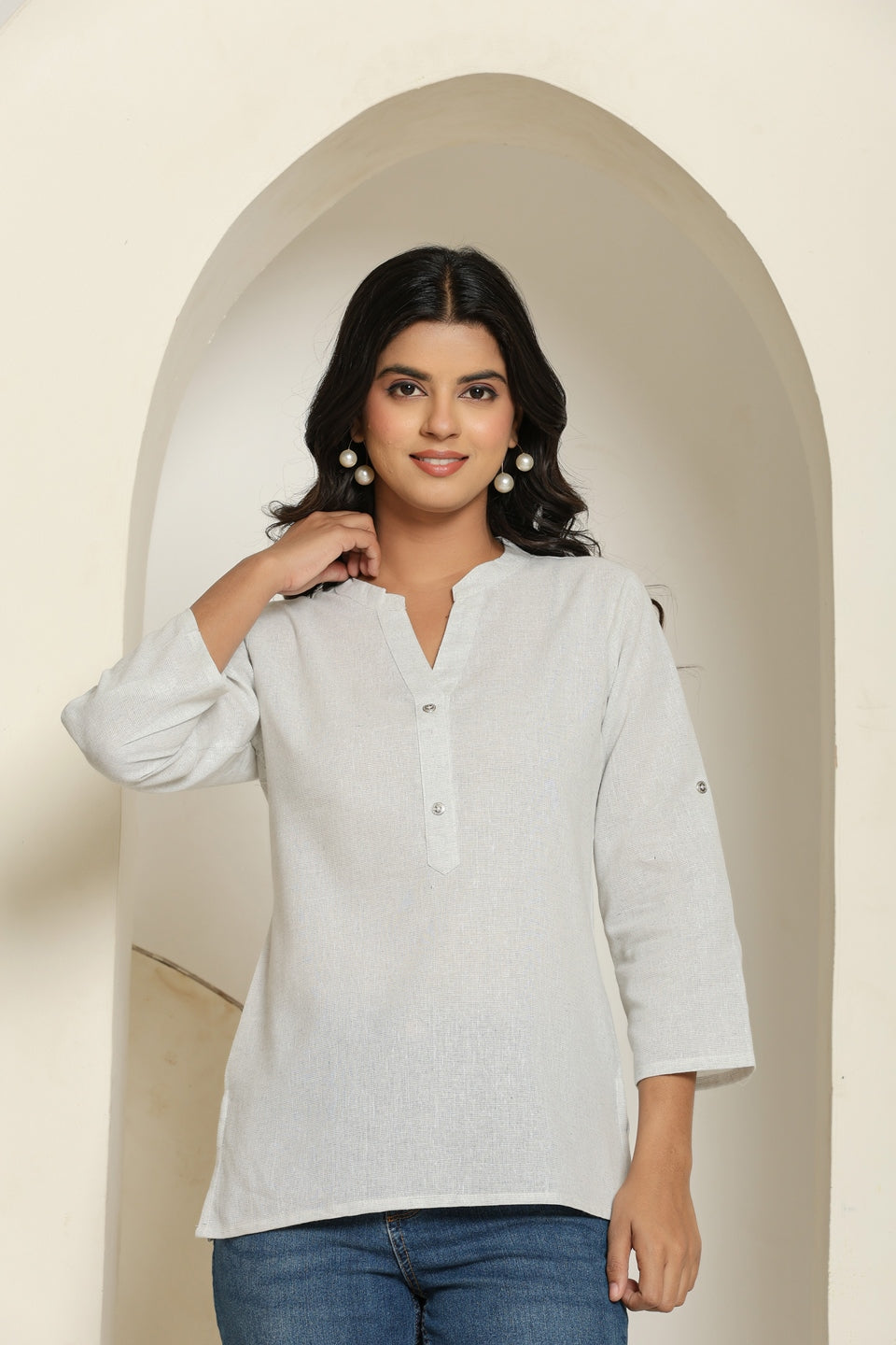 Flamboyant White Solid Regular Top