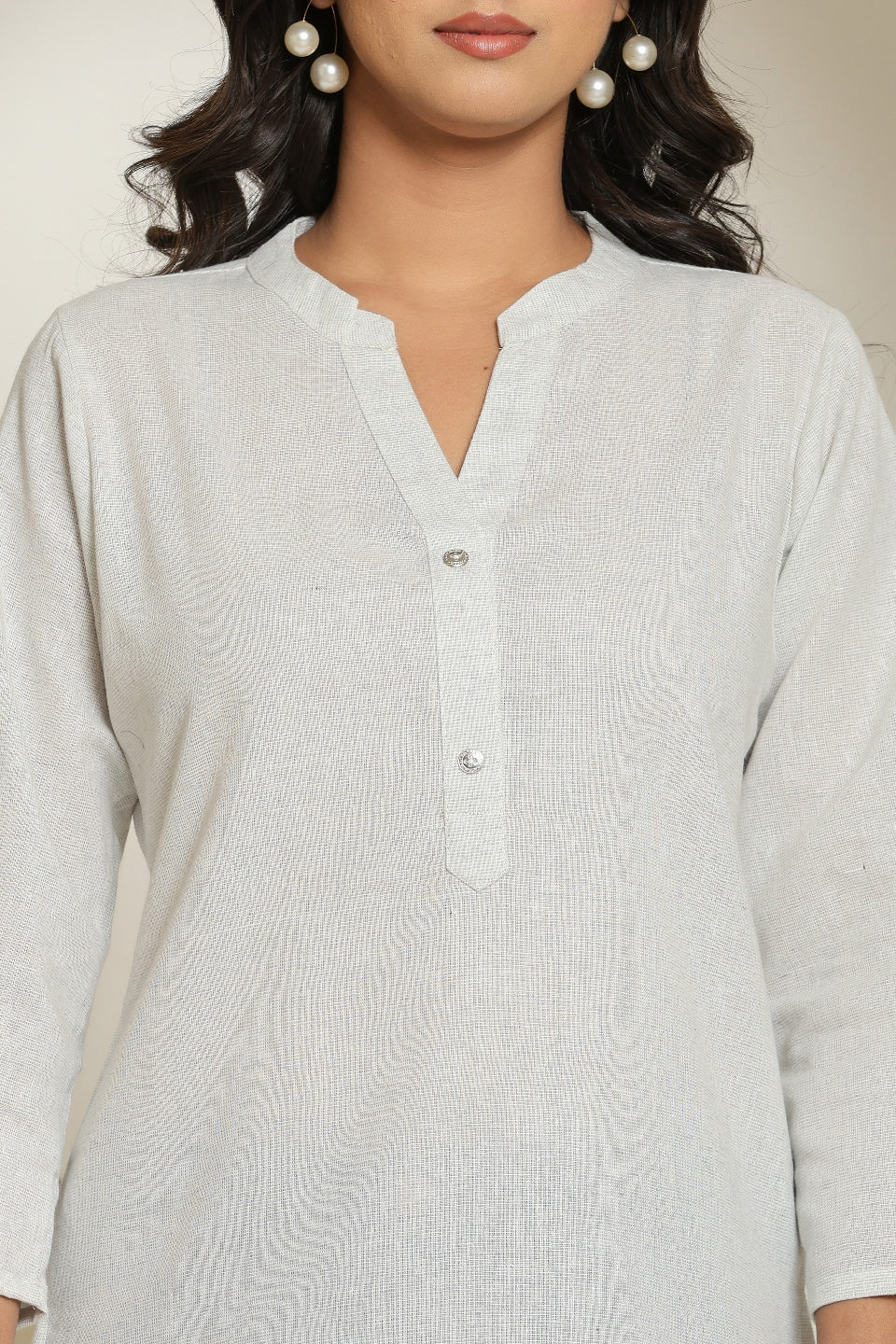 Flamboyant White Solid Regular Top