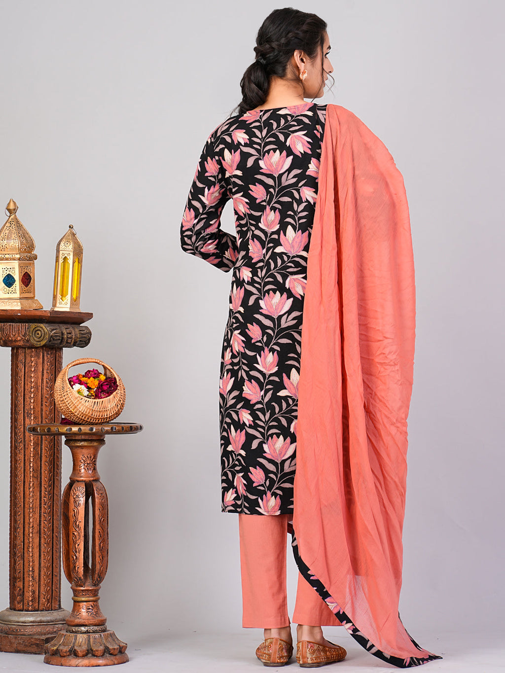 Black Ethnic Motifs Floral Print Kurta with Trousers & Dupatta 2nd
