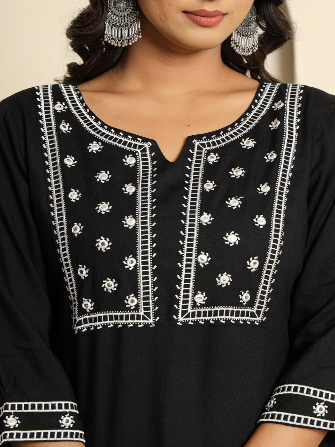 Black Royan Straight Kurta with Embroidered V- Nack and Pant with Dupatta 3rd