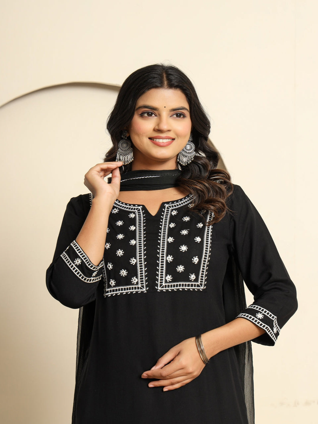 Black Royan Straight Kurta with Embroidered V- Nack and Pant with Dupatta 7th