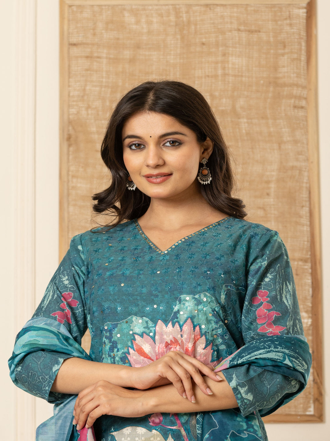 Teal Blue Schiffli Straight Kurta with Embroidered V-Neck and Pant with Dupatta 7th