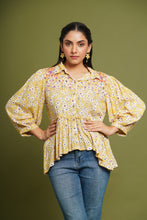 Load image into Gallery viewer, FLORAL PRINT EMBROIDERED TOP
