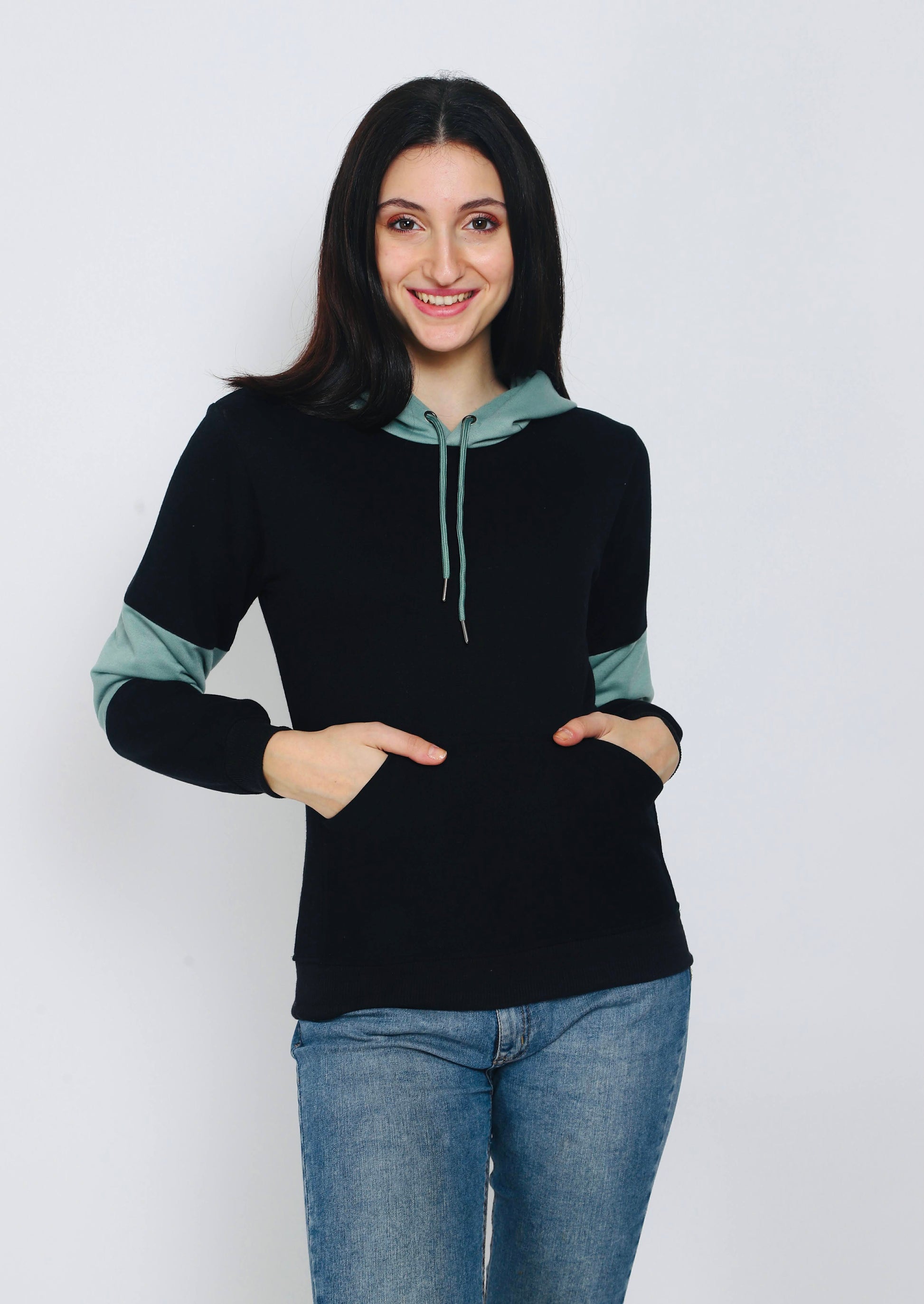 FLAMBOYANTTREND Colorblock Black Hoodie By Flamboyant Women's Hoodie
