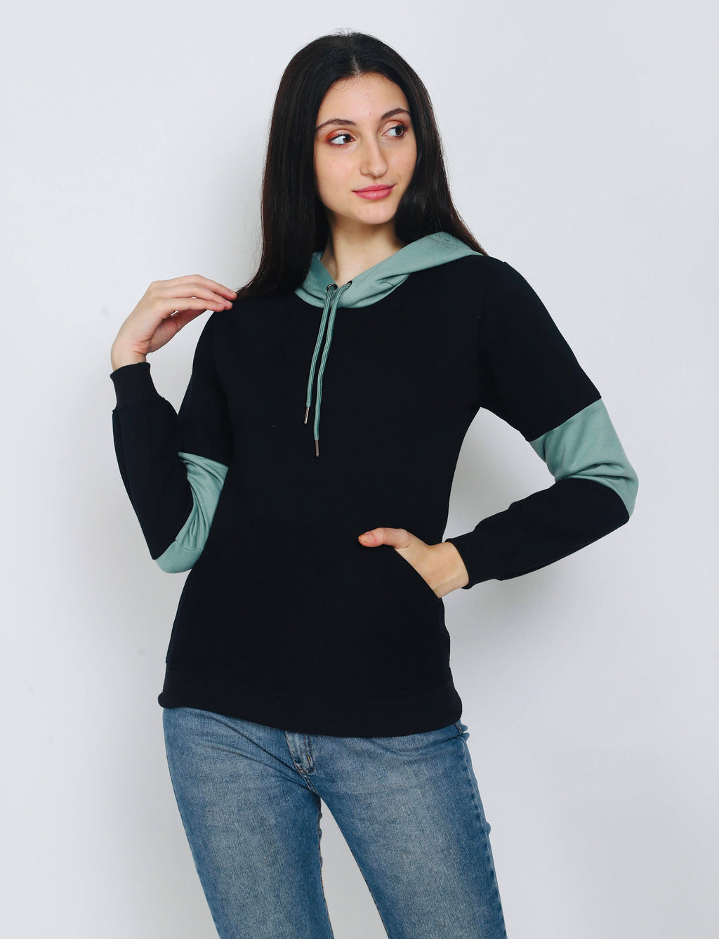 FLAMBOYANTTREND Colorblock Black Hoodie By Flamboyant Women's Hoodie