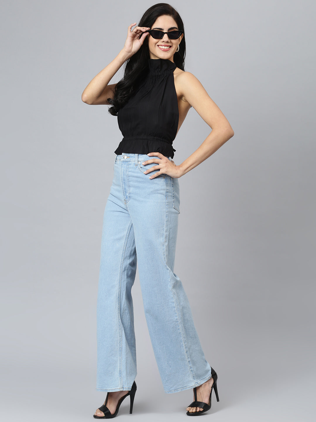 Flamboyant Women Solid Black Sleeveless Backless 6th

